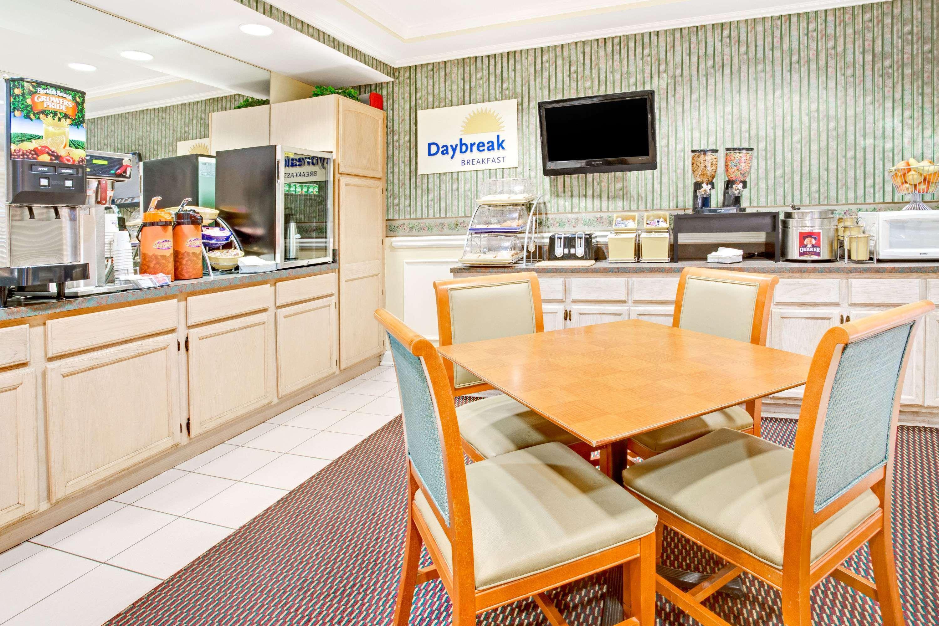 Days Inn By Wyndham Kingsland Ga Exterior foto